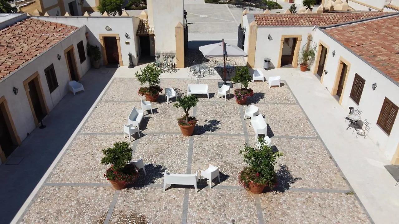 Villa Lampedusa Palermo 3*,