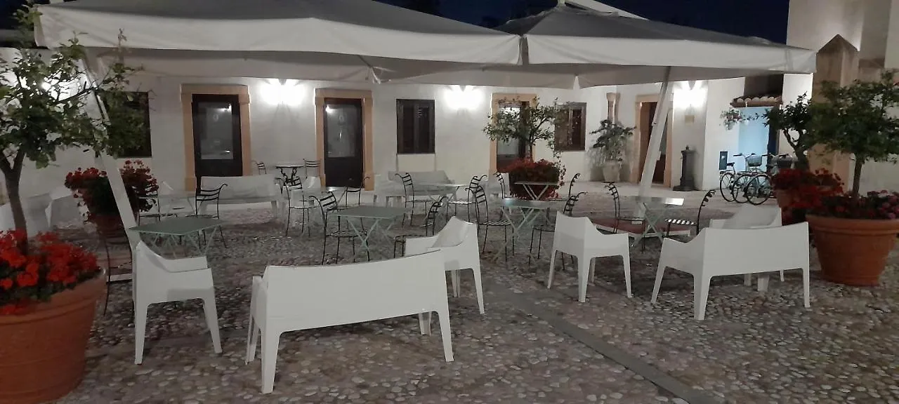 Villa Lampedusa Palermo 3*,